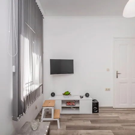 1bd Next To Womens Market And Sofia's Gems By Flat Mаnаger Apartmán Sofie