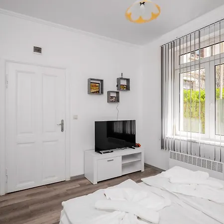 1bd Next To Womens Market&sofia's Gems By Flat Mаnаger София