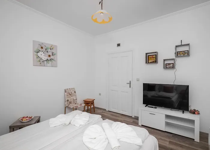 1bd Next To Womens Market And Sofia's Gems By Flat Mаnаger Lejlighed