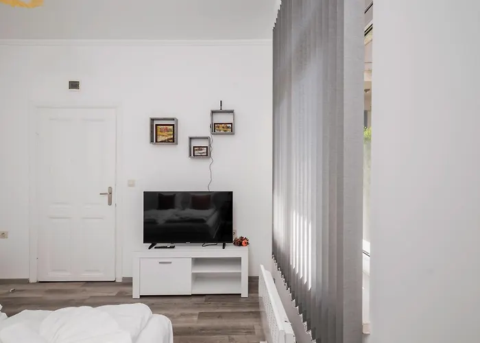 1bd Next To Womens Market And Sofia's Gems By Flat Mаnаger Lejlighed *