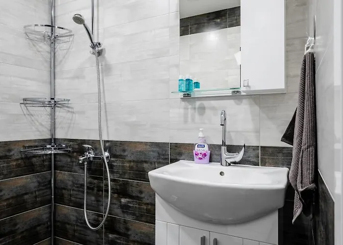 1bd Next To Womens Market And Sofia's Gems By Flat Mаnаger * Sofia