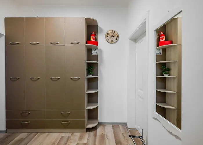 1bd Next To Womens Market And Sofia's Gems By Flat Mаnаger Sofia