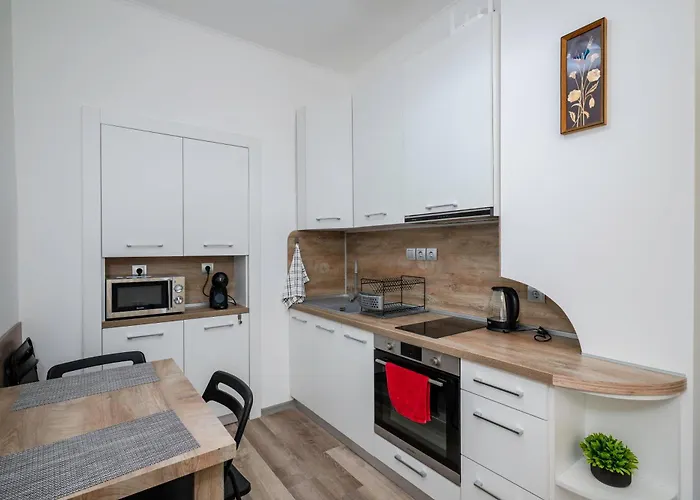 1bd Next To Womens Market And Sofia's Gems By Flat Mаnаger * Sofia