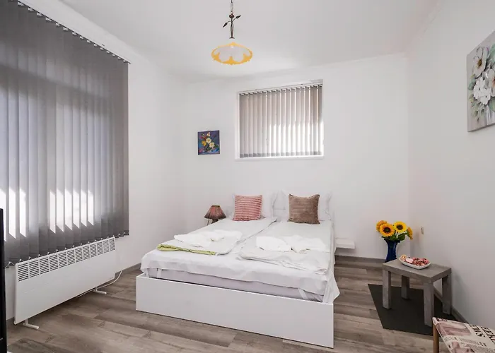 Lejlighed 1bd Next To Womens Market And Sofia's Gems By Flat Mаnаger
