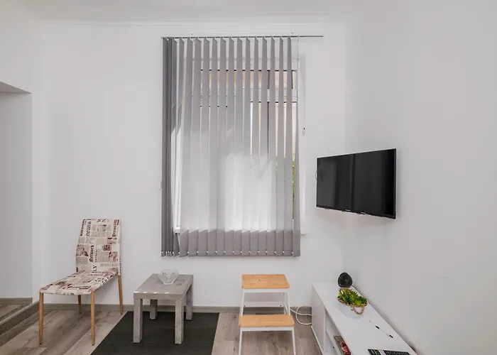 1bd Next To Womens Market And Sofia's Gems By Flat Mаnаger Lejlighed *